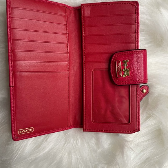 Coach Soft wallet with logo snap closure - Picture 3 of 3